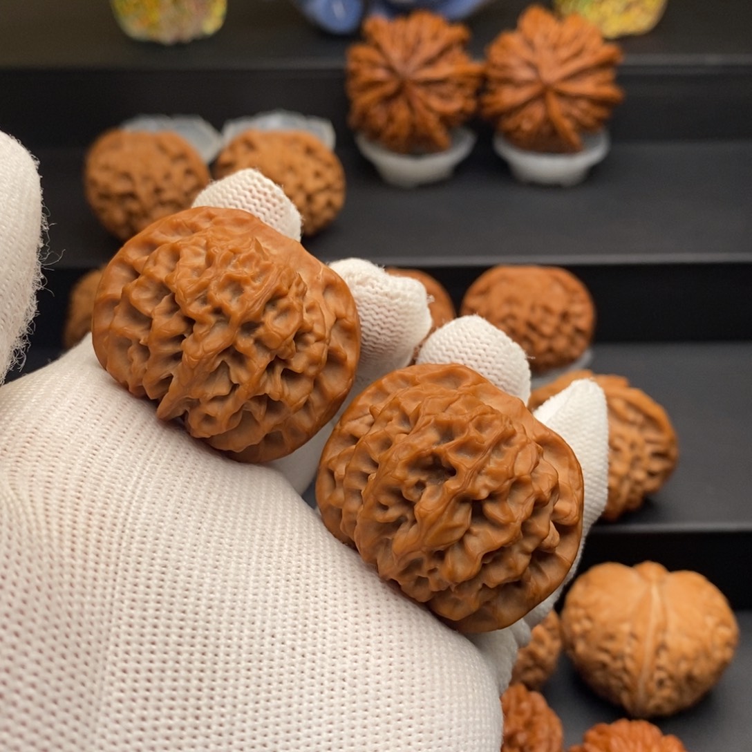 K***丶文玩核桃把件39秦闷