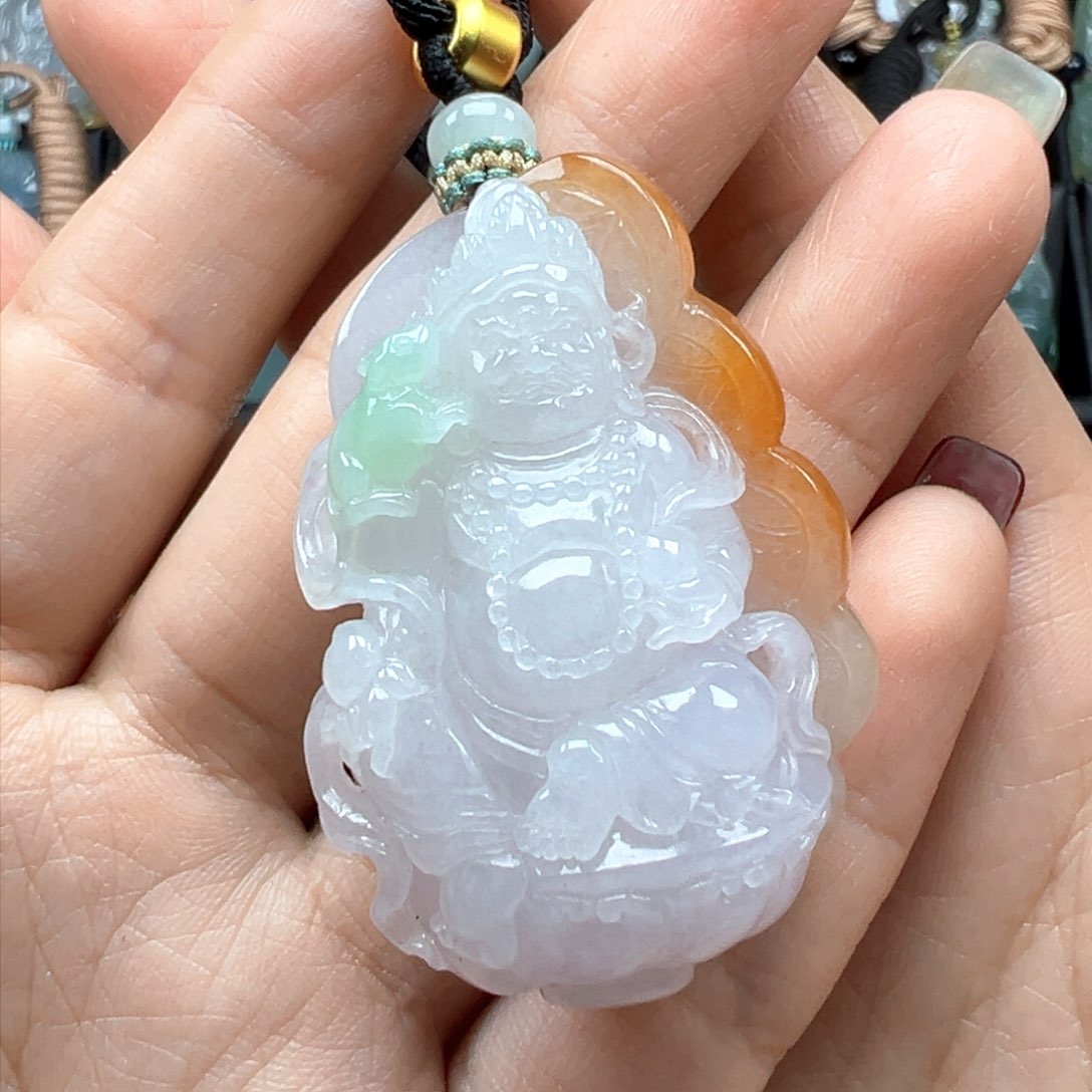 翡翠颈饰未镶嵌黄财爷