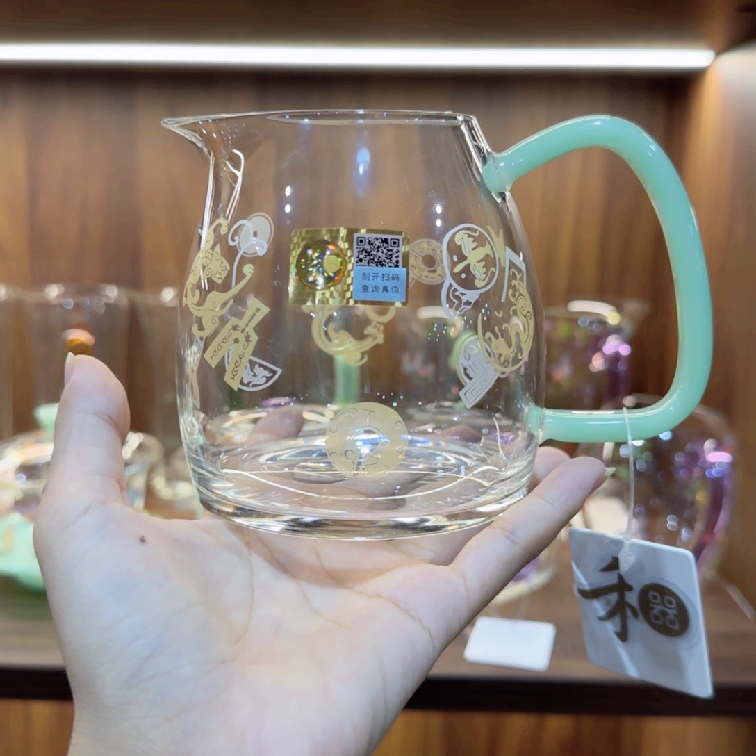 禾器泰然瑞币纹浅玉色