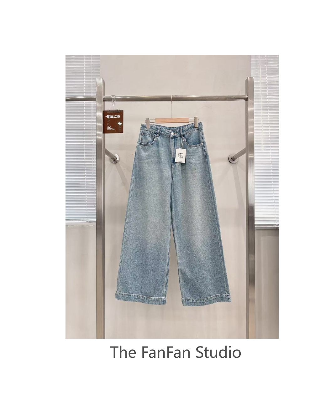 淡然浅蓝色休闲时尚牛仔裤