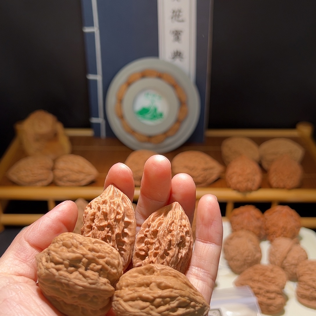 胡***扯把件文玩核桃小胖墩和无名鸡心