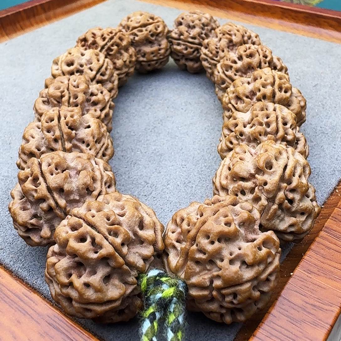 金刚菩提手串铁籽梅花