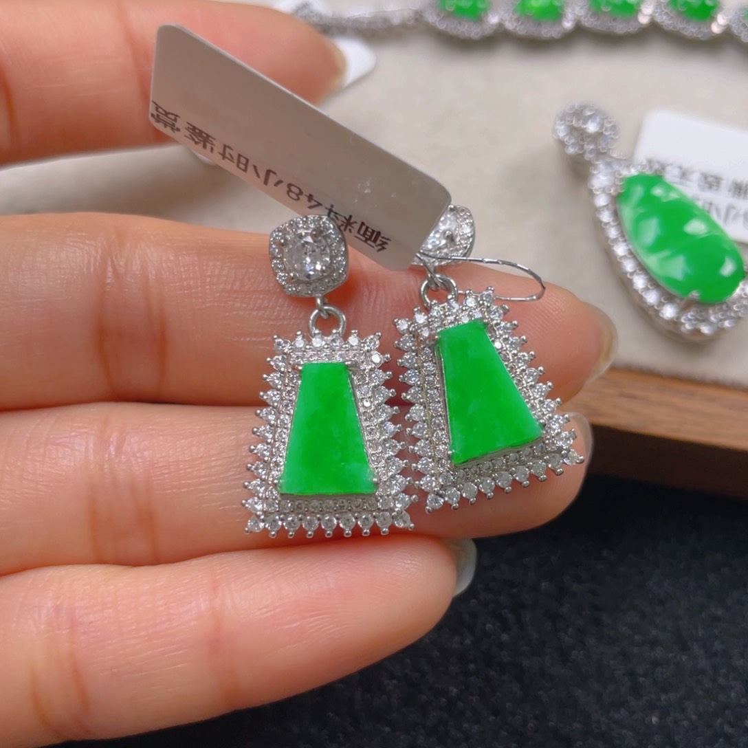 翡翠耳饰银S925镶嵌翡翠