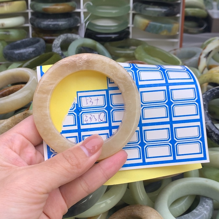 蛇纹石玉未镶嵌手镯Q*n