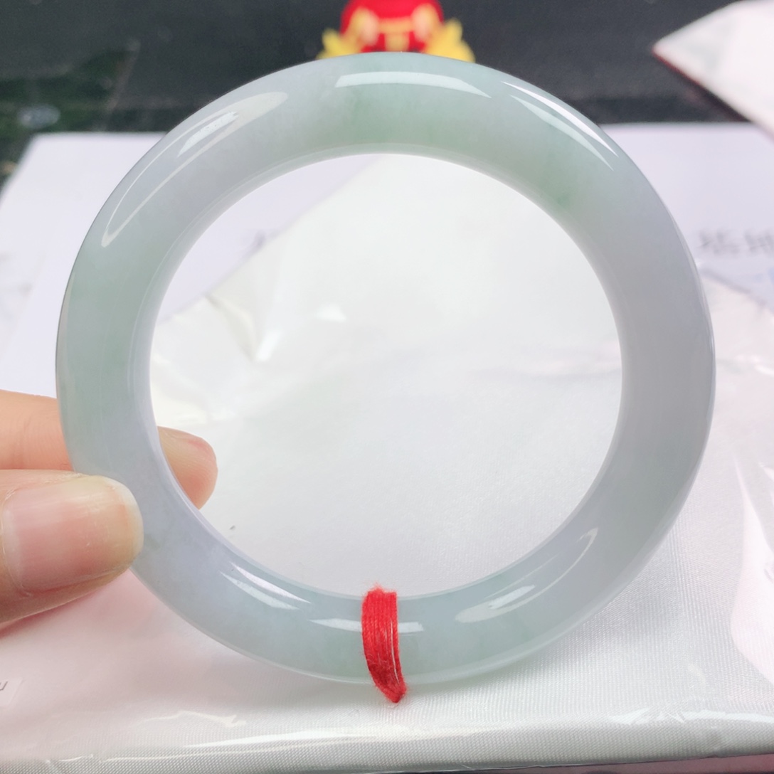 翡翠未镶嵌手镯（圆镯）