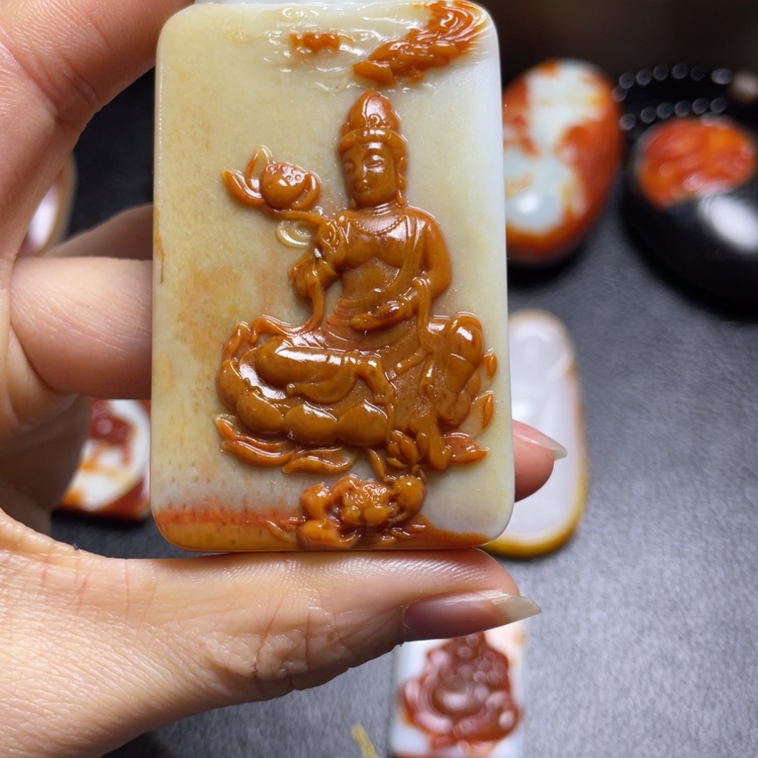 夜***凉和田玉未镶嵌颈饰