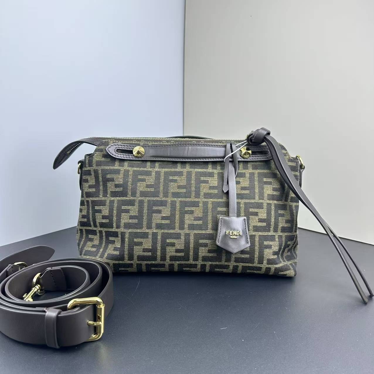 95新 FENDI/芬迪 安安/箱包/TYP882512190031