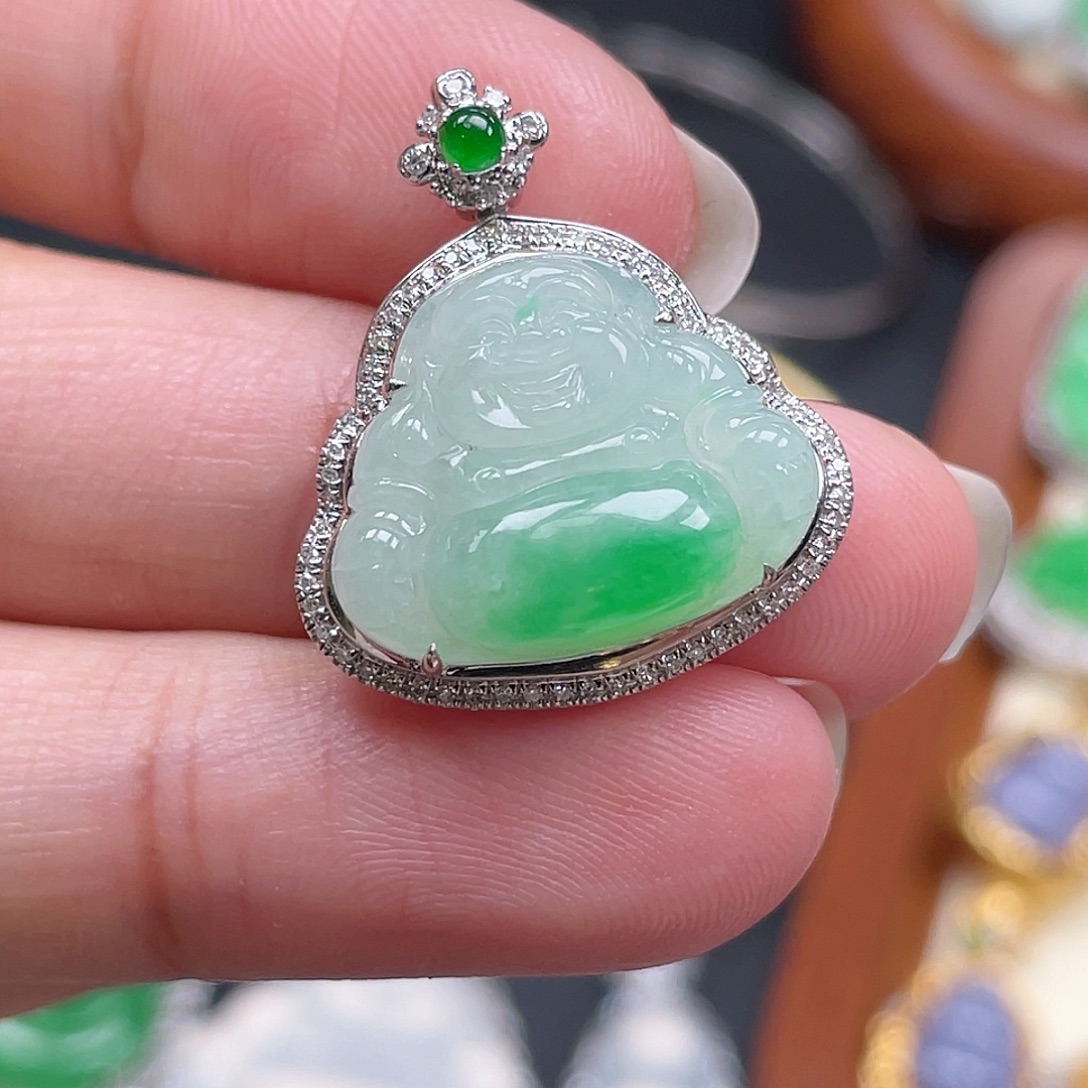 翡翠18K金镶嵌颈饰绿飘花佛公