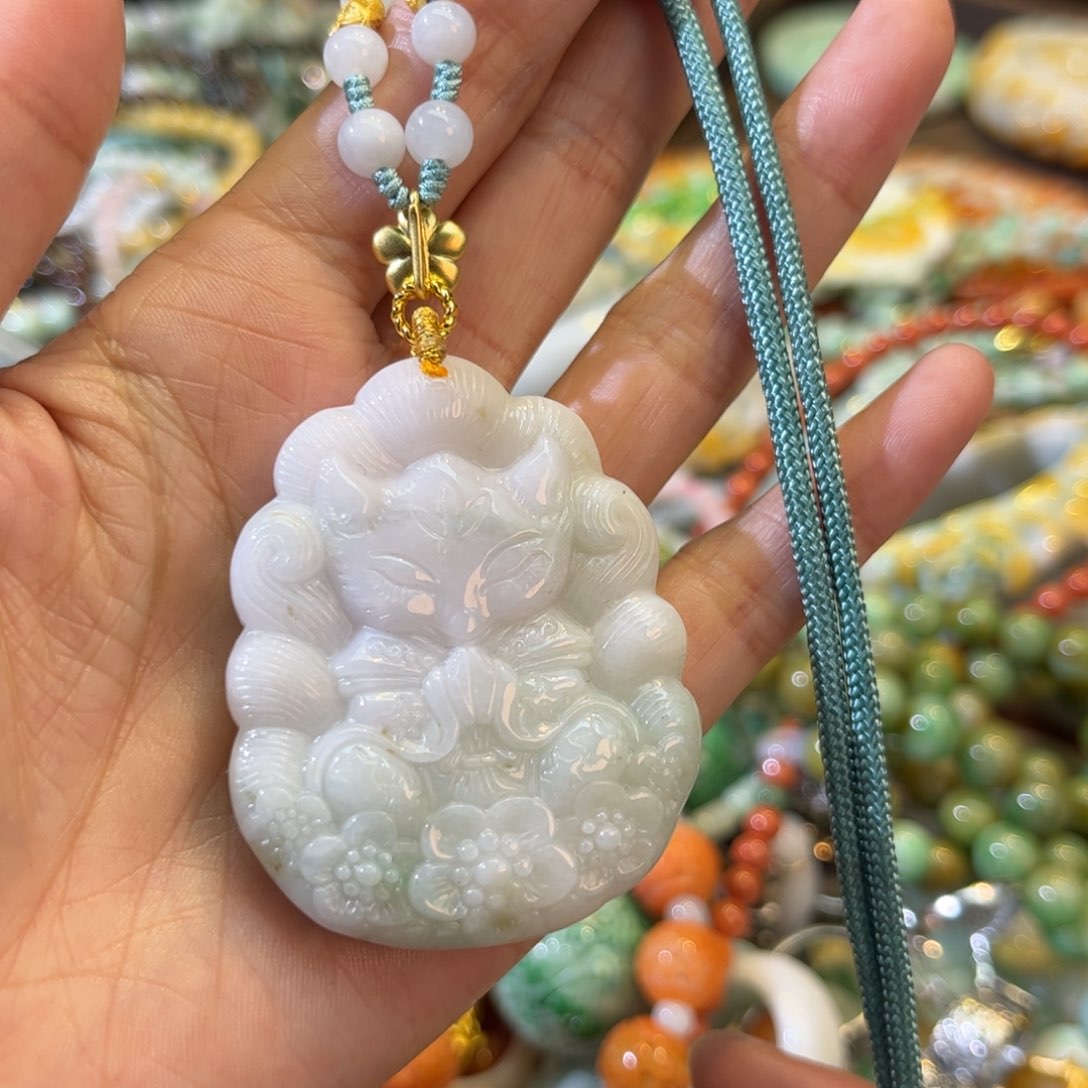 翡翠颈饰未镶嵌待编款