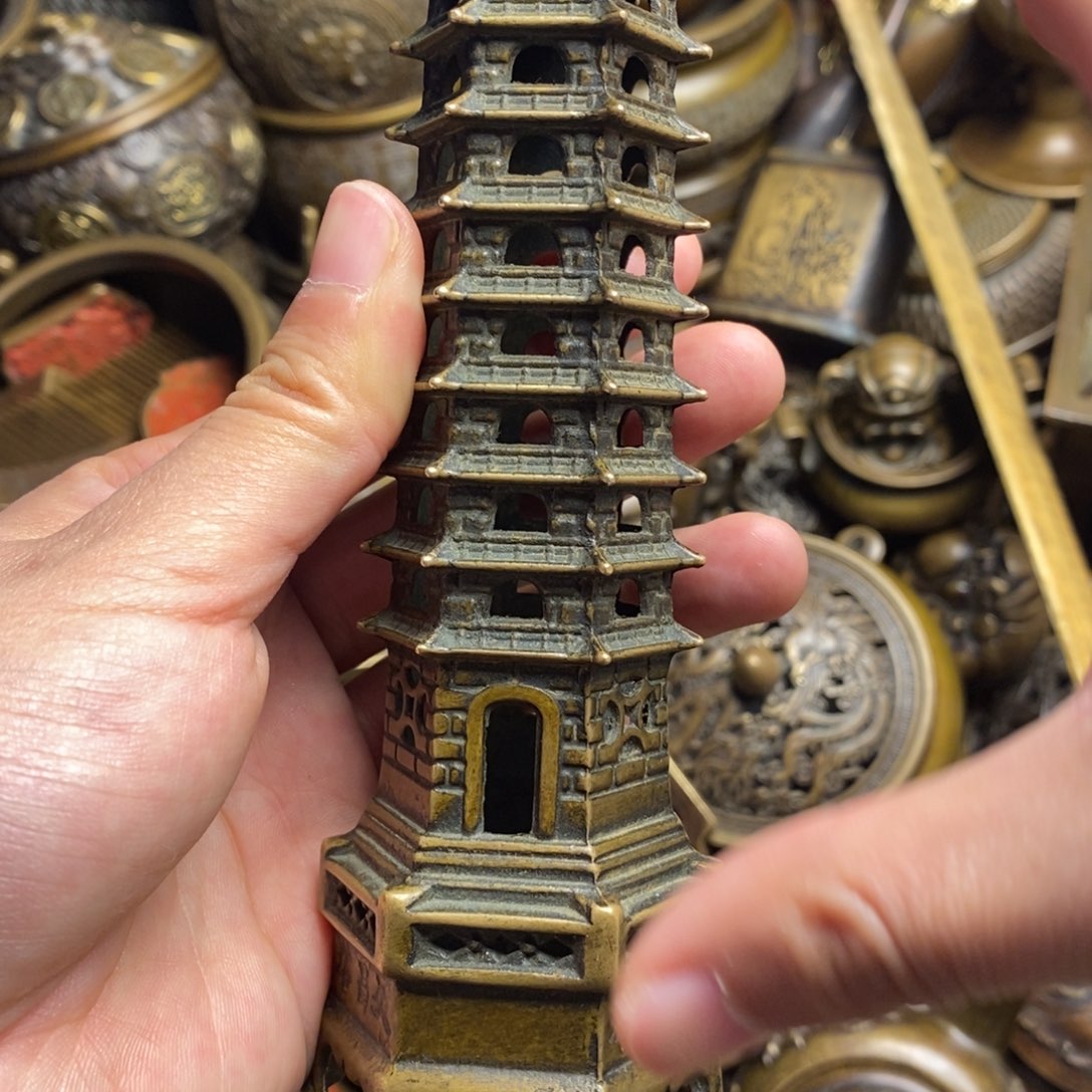 精美铜器做工精良