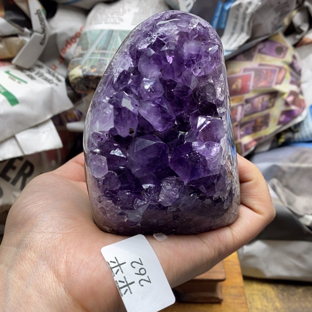 紫晶乌拉圭未镶嵌