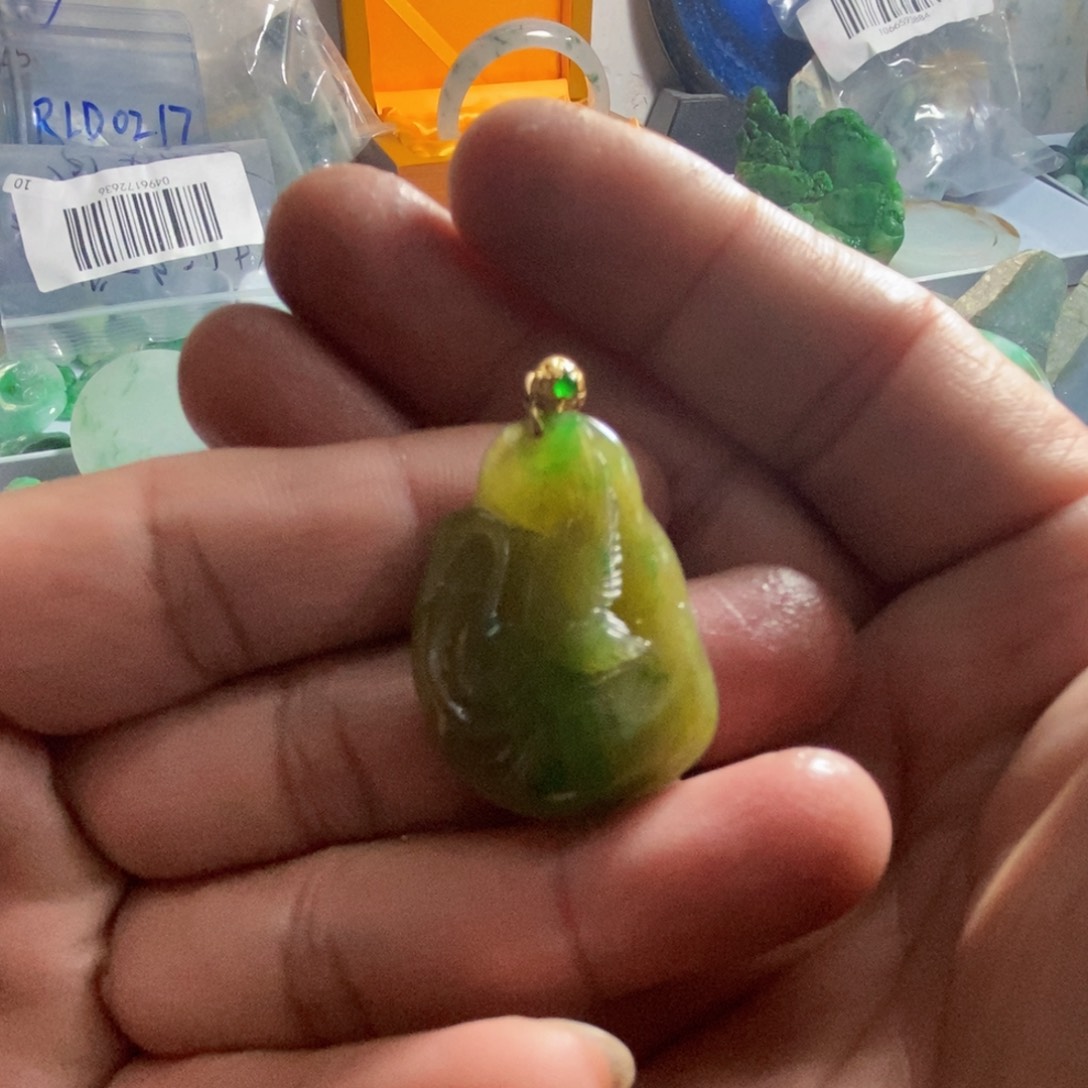翡翠颈饰18K金镶嵌翡翠