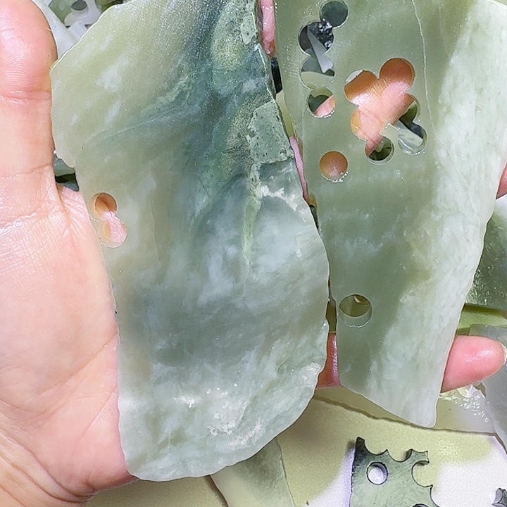 和田玉未镶嵌车挂