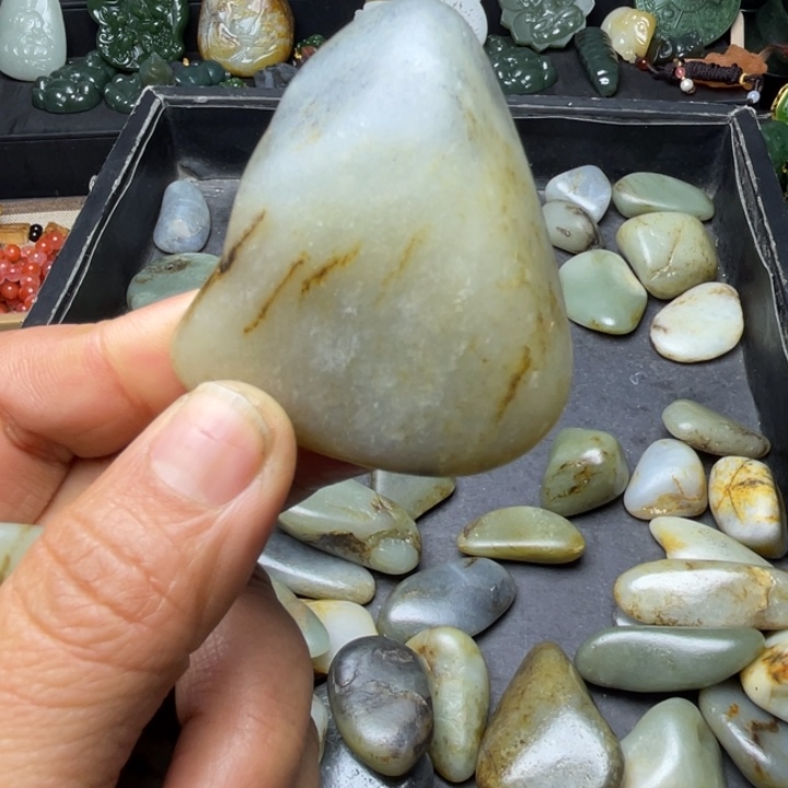 和田玉未镶嵌珠宝半成品