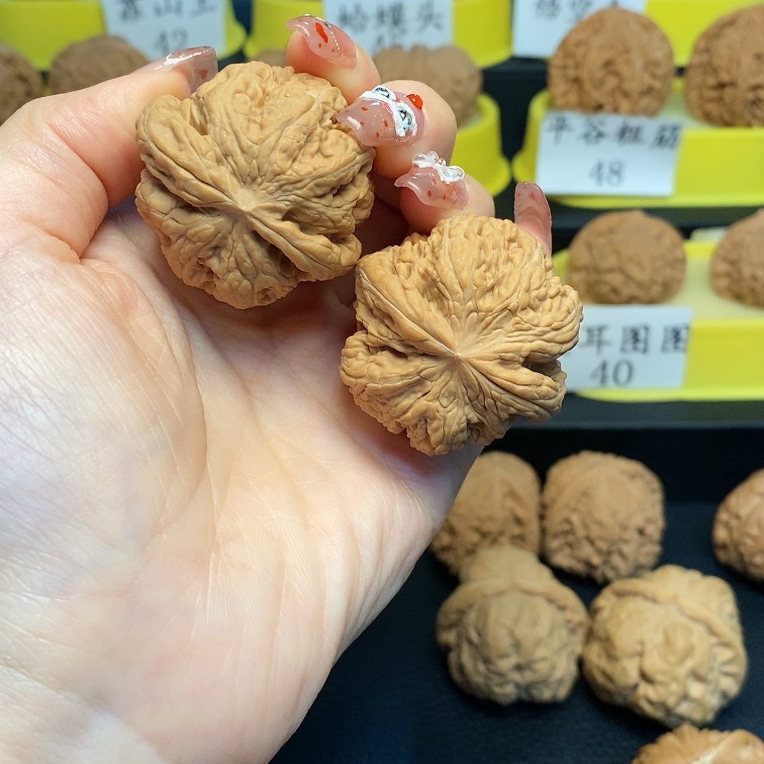 文玩核桃把件粗筋