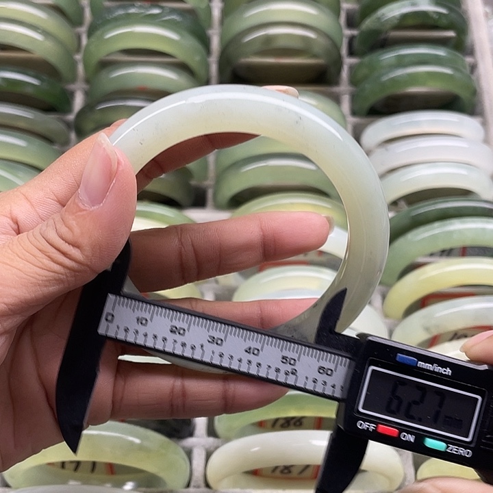 未镶嵌蛇纹石玉手镯168