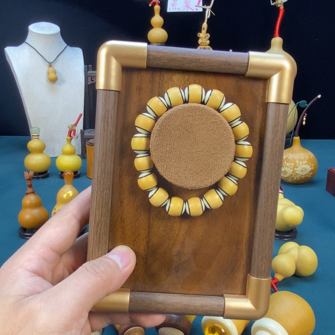 愿****滴直播间里有个叫阿胶小可爱