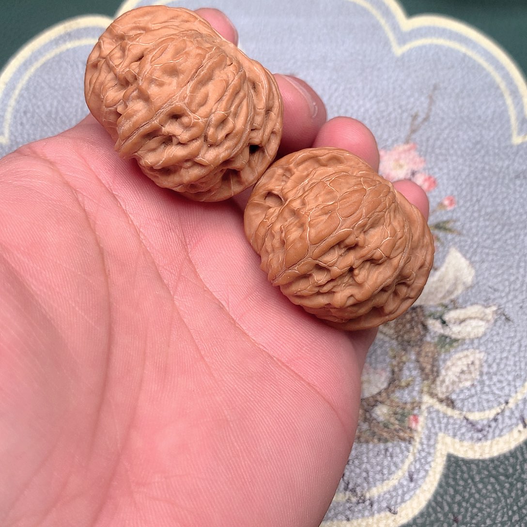 蹉***月文玩核桃吊坠磨盘