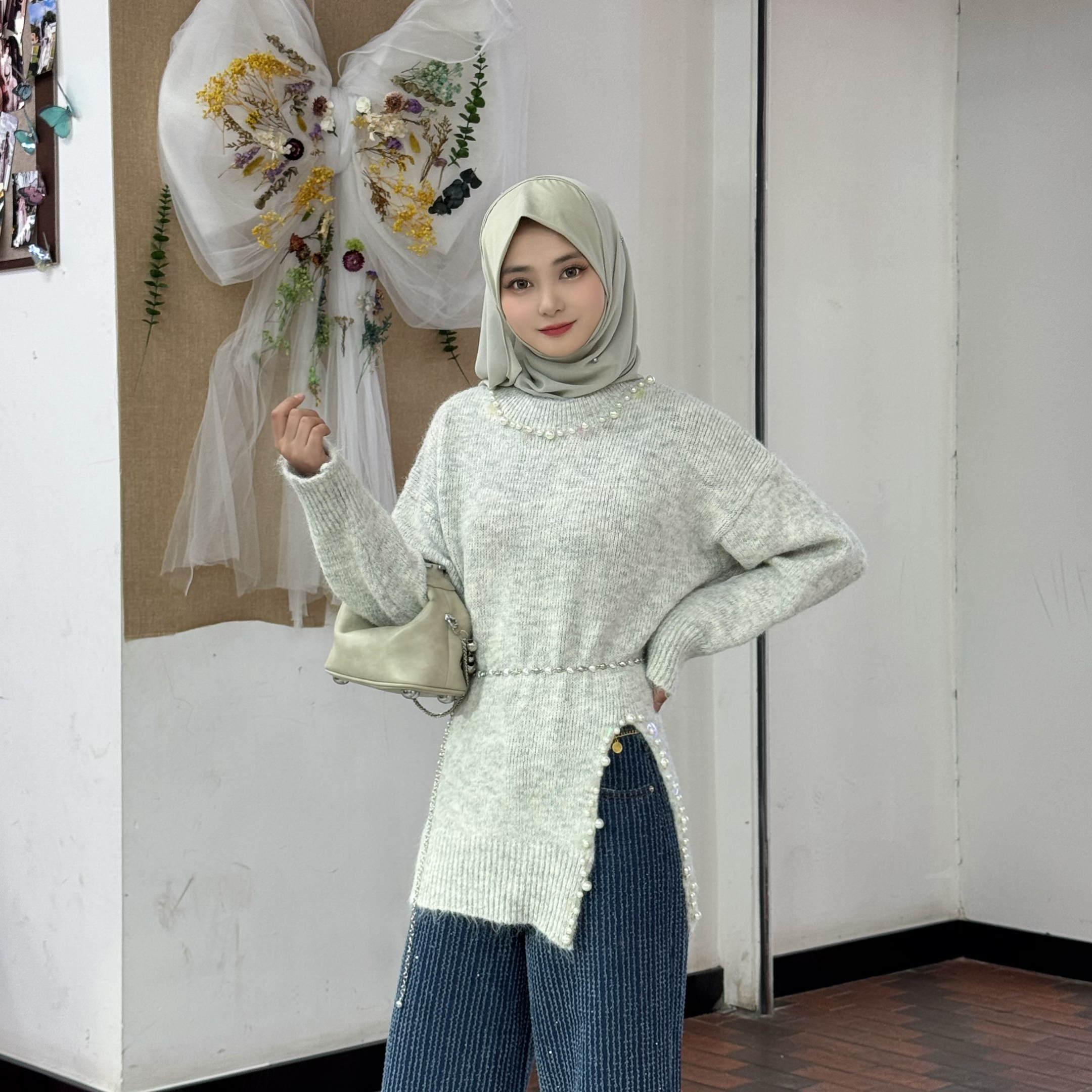 ROYA·韩系慵懒风高级感宽松亮片珍珠开叉针织毛衣