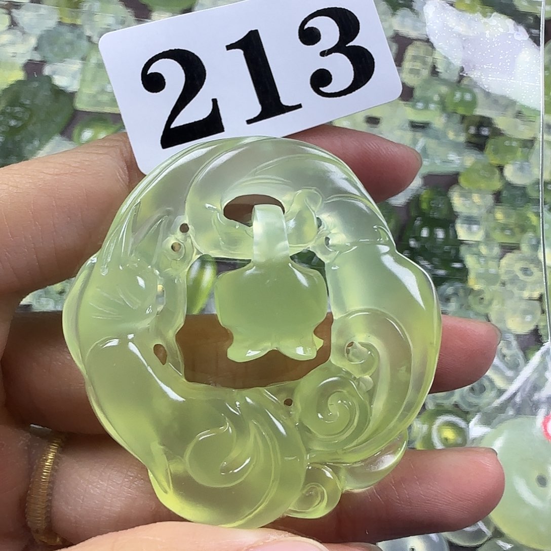 慕***兮蛇纹石玉未镶嵌岫玉吊坠