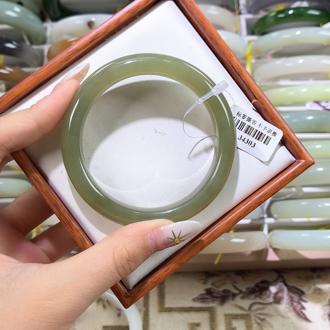 和田玉手镯未镶嵌14