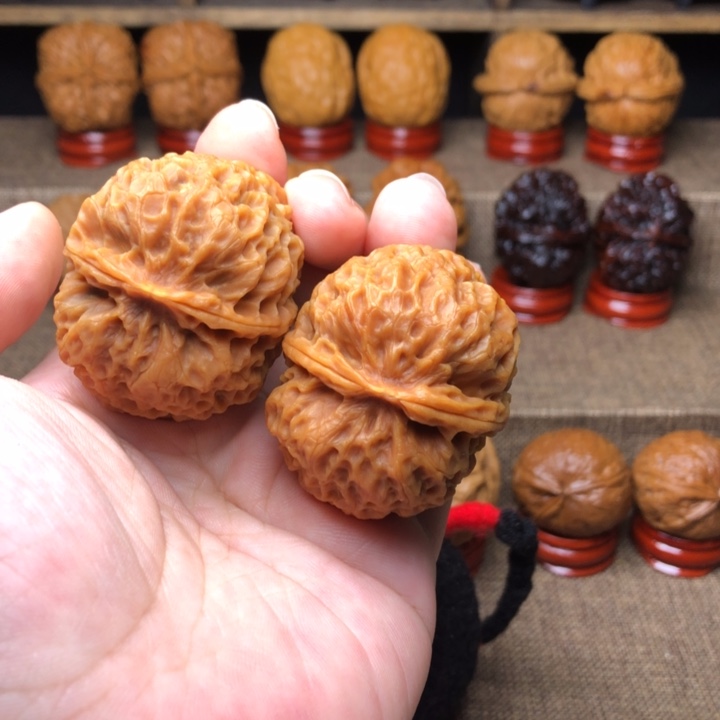 文玩核桃把件12龙鳞战甲43+