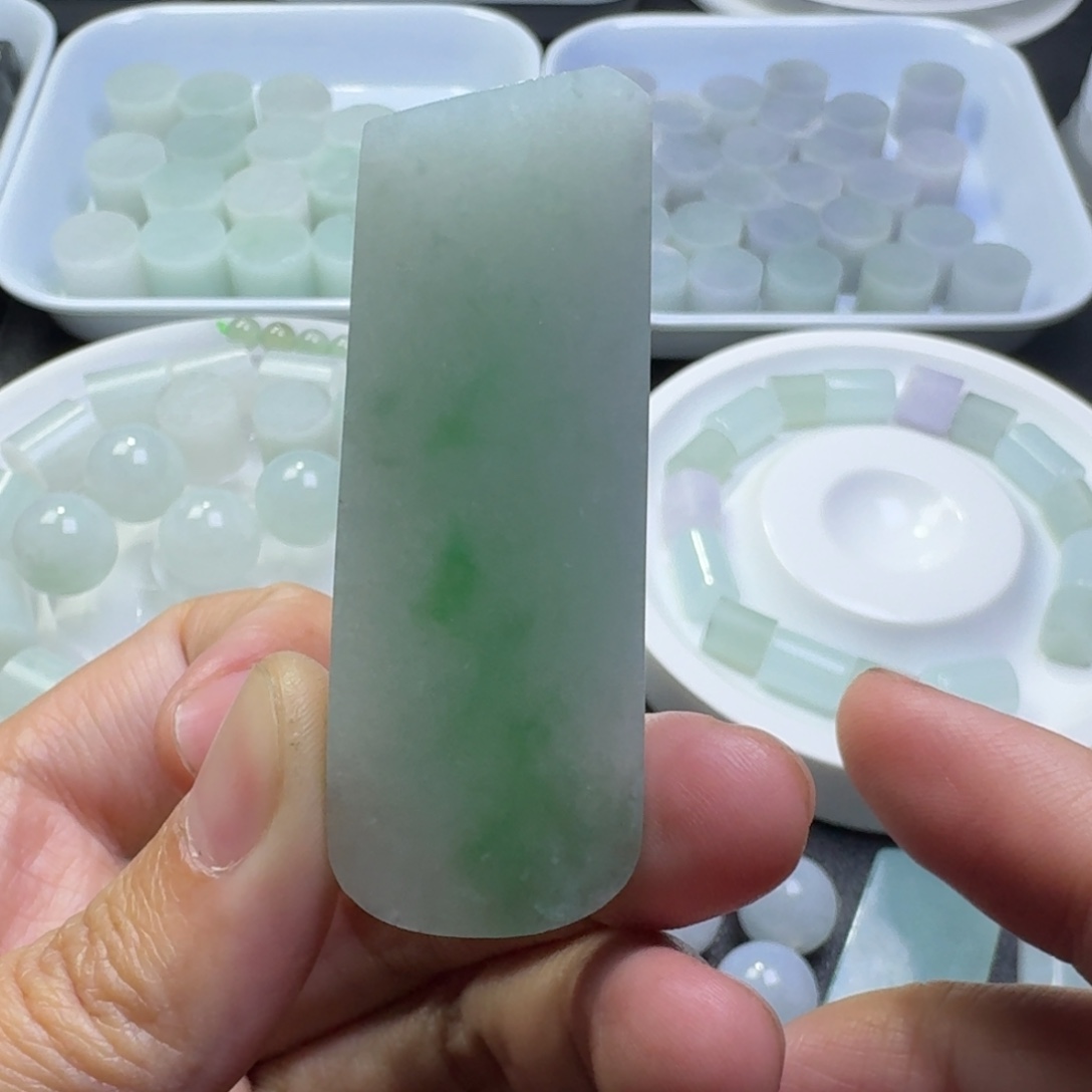 定制翡翠未镶嵌裸石包工