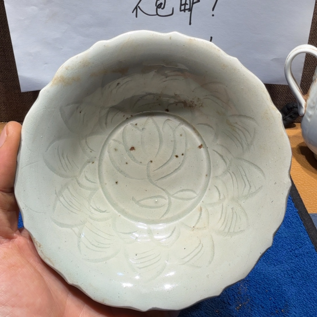 陶其他漂亮的小瓷瓶子