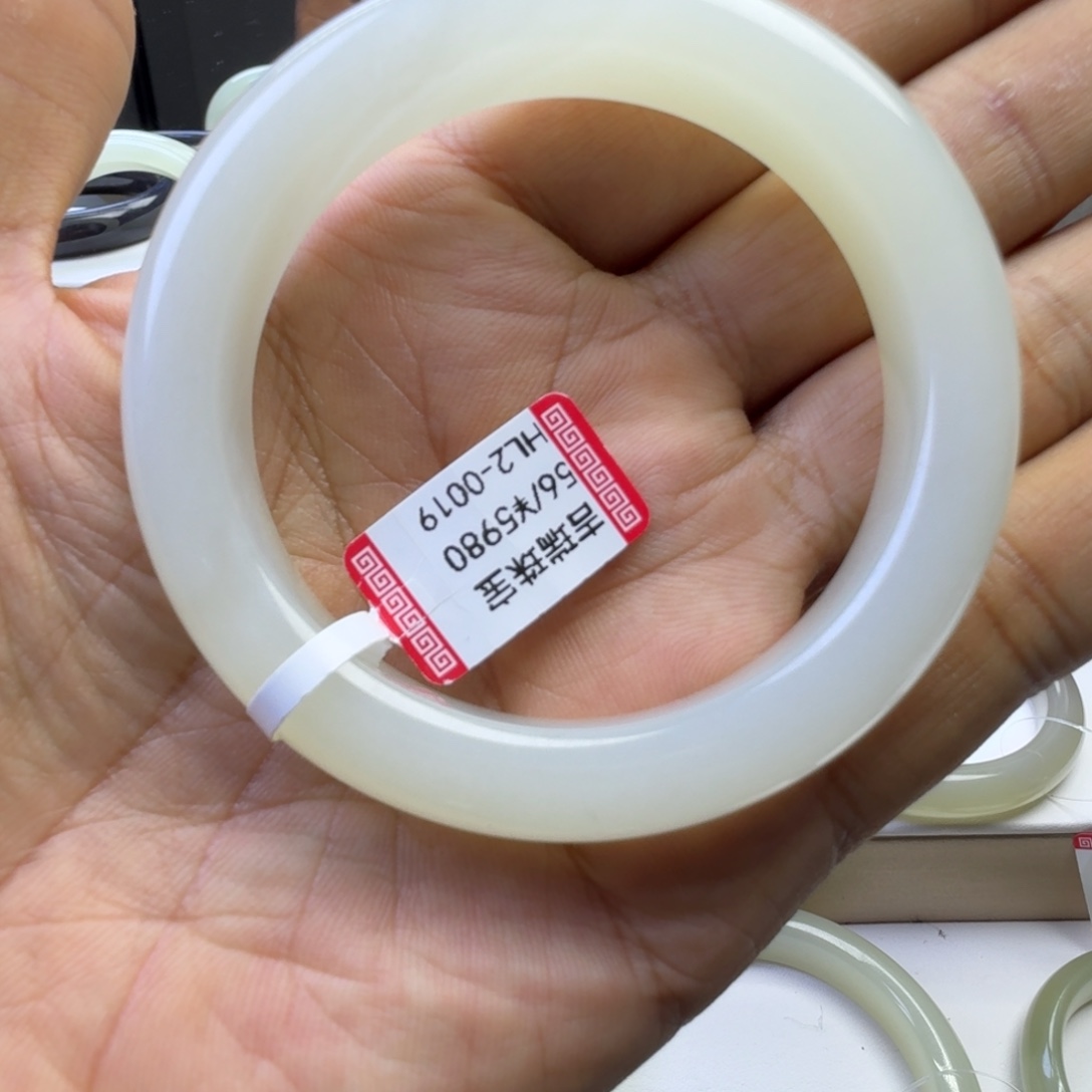 和田玉（糖玉）未镶嵌手镯