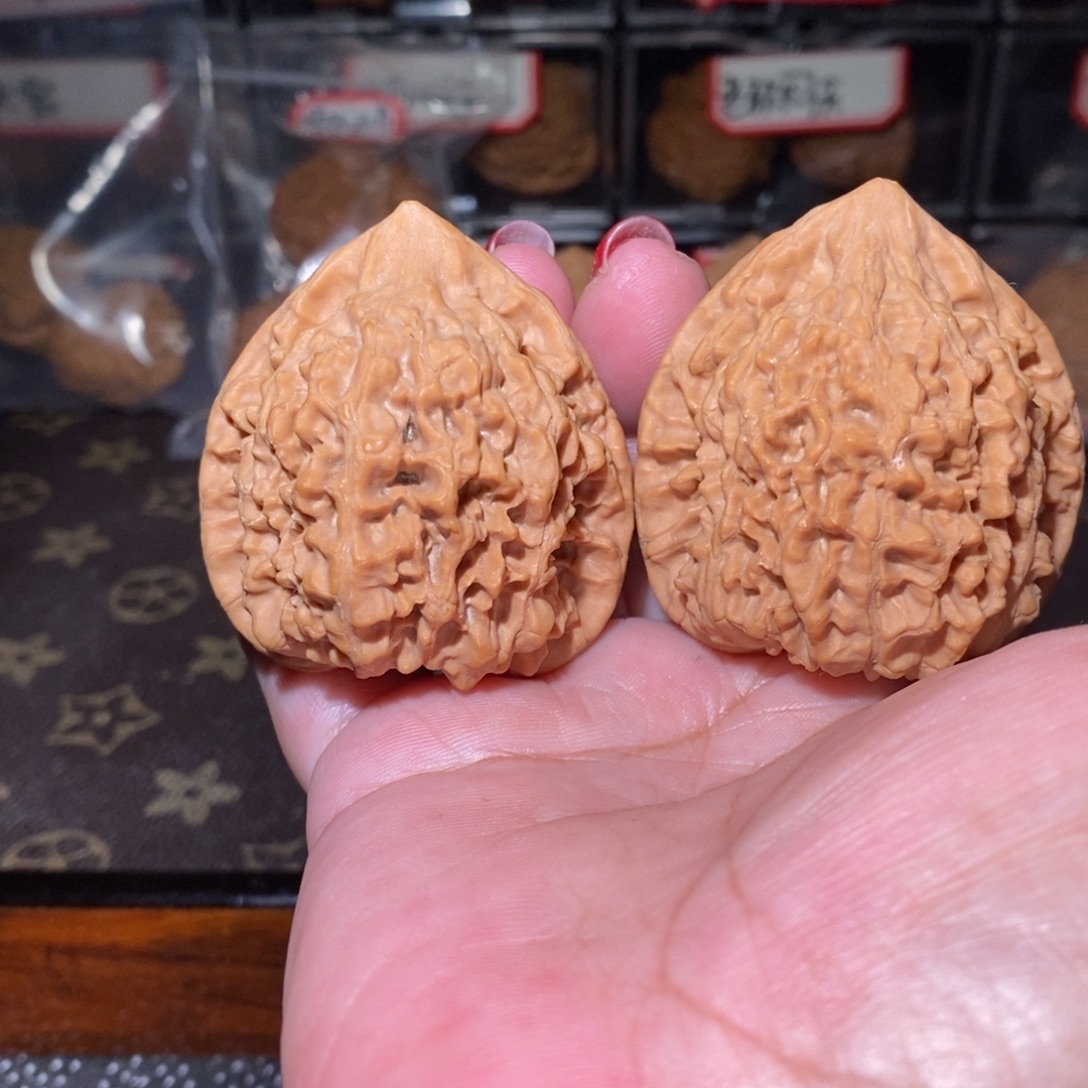 文玩核桃把件46麒麟纹