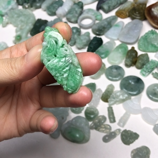 定制翡翠未镶嵌翡翠