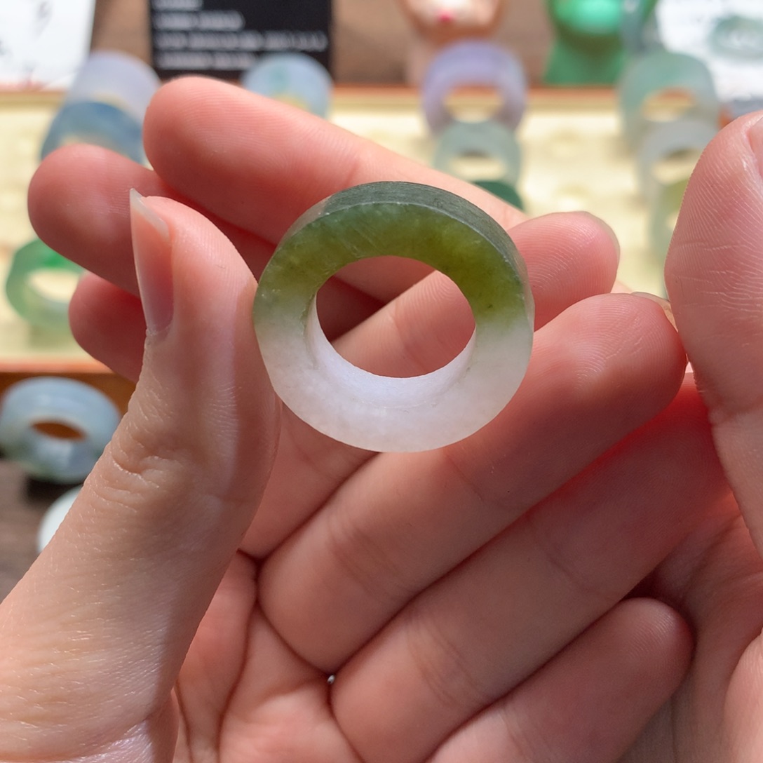 定制翡翠未镶嵌翡翠戒圈 秋香色 13-19