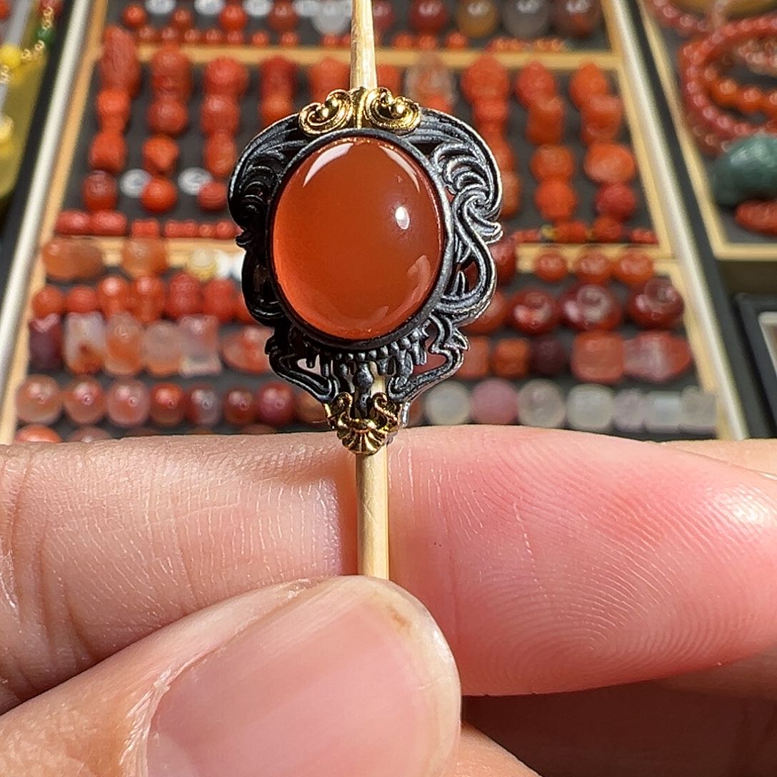 南红玛瑙珠宝奇石未镶嵌背云14.6Ｘ长19.2