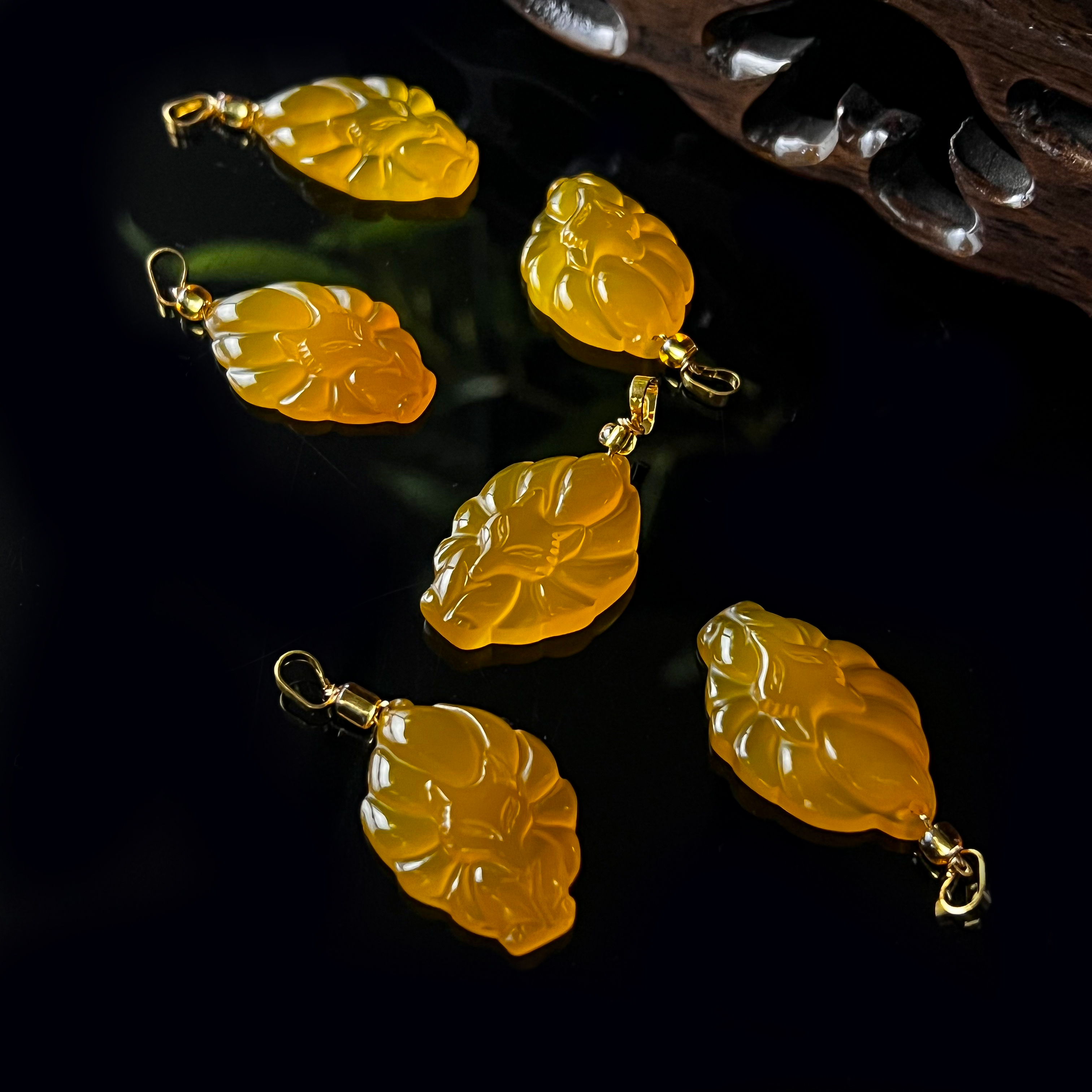 S8385【东齐珠宝】雪域龍皇参玛瑙狐狸黄吊坠配皮绳-多样性只发一件