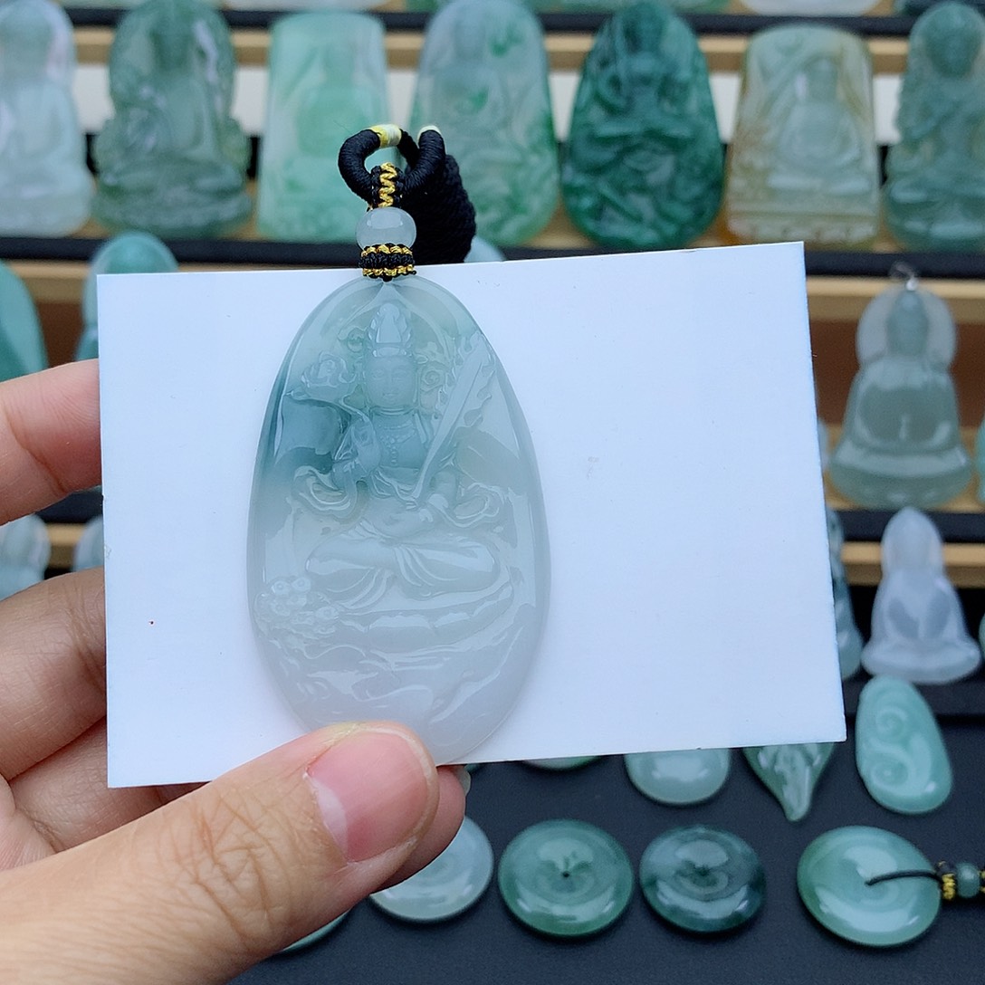 花***仔翡翠未镶嵌颈饰虚空藏