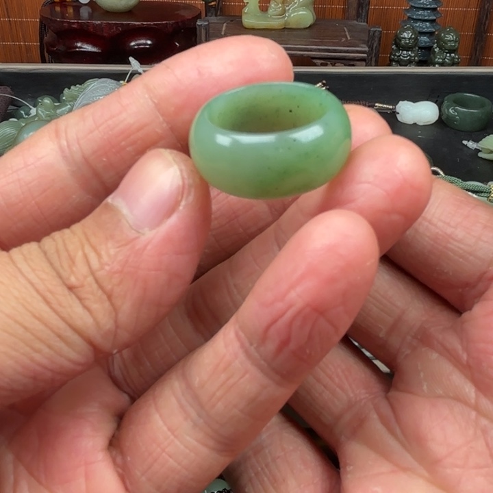 和田玉吊坠未镶嵌