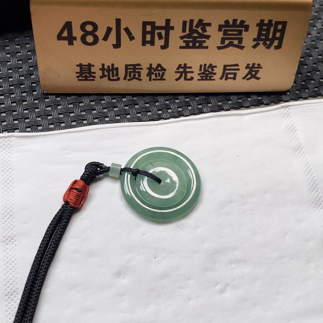 颈饰未镶嵌翡翠子母扣