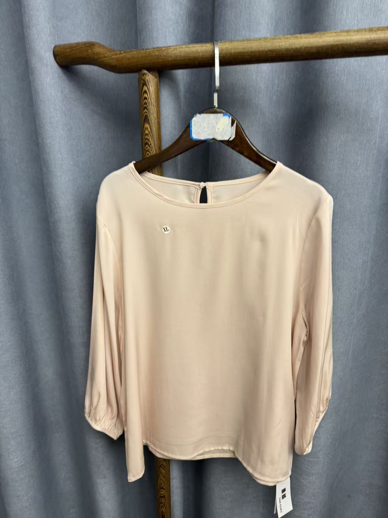 (瑕疵）2025秋季新款休闲时尚圆领桑蚕丝七分袖上衣女Y339