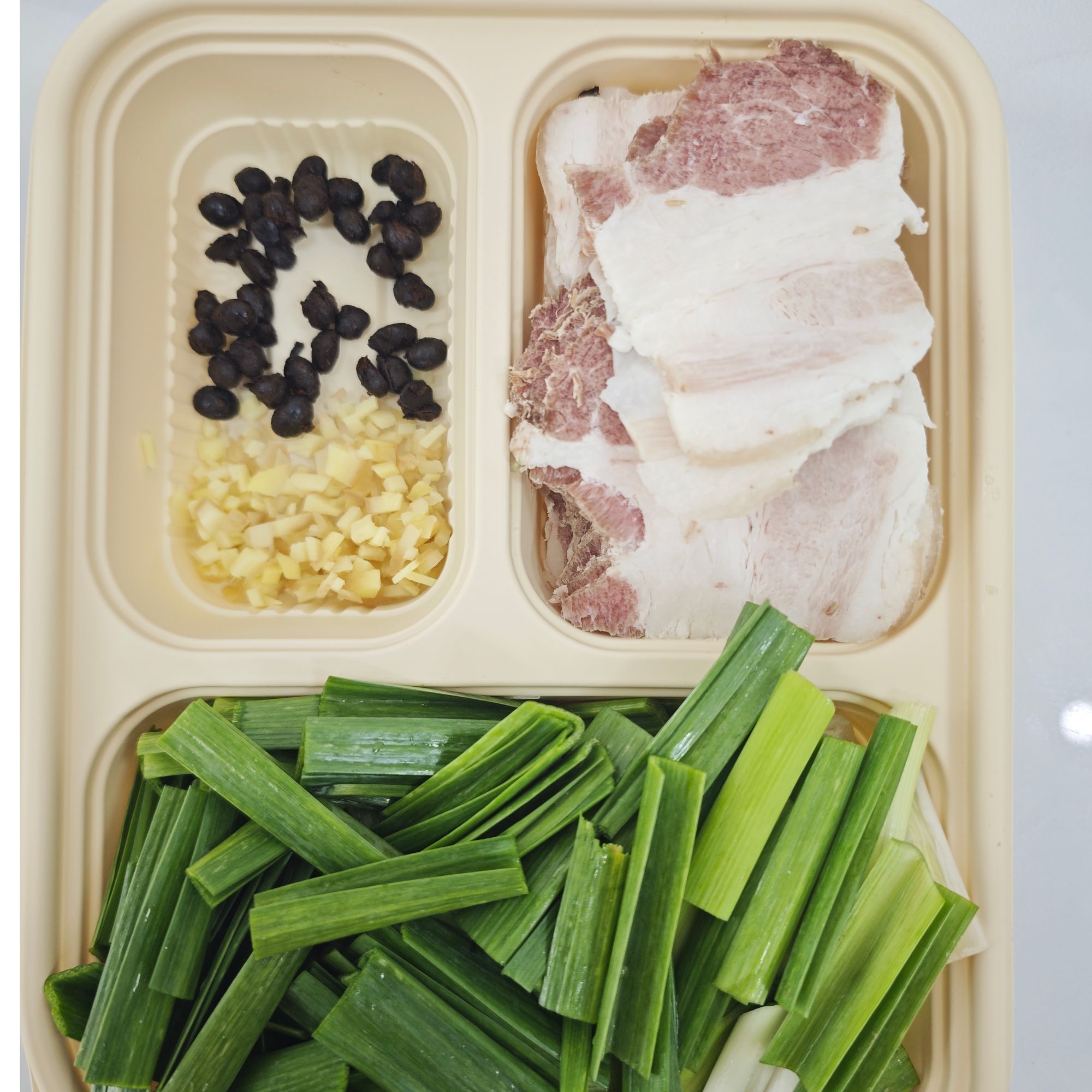 蒜苗回锅肉（熟二刀肉约160-220g）