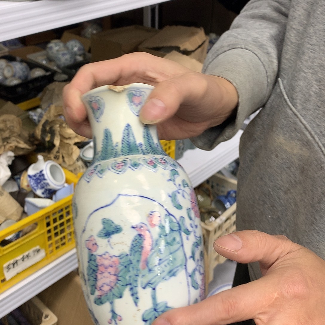 伊***洲微瑕花瓶2222222222222