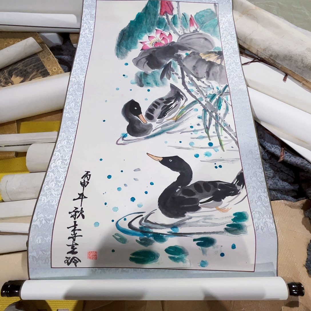 摆件，轴坏，破损，水渍都是正常的