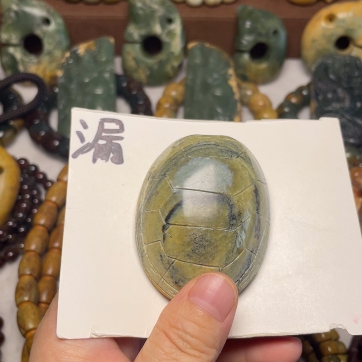 未镶嵌岫岩河磨玉（透闪石质玉）珠宝奇石