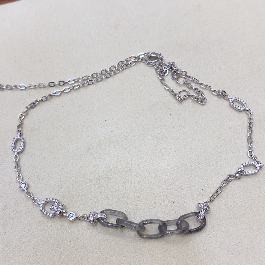 翡翠颈饰银S925镶嵌环环相扣