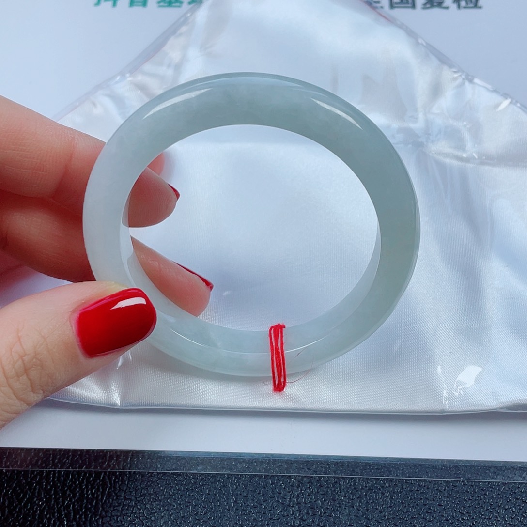 丫***耶翡翠未镶嵌手镯天然