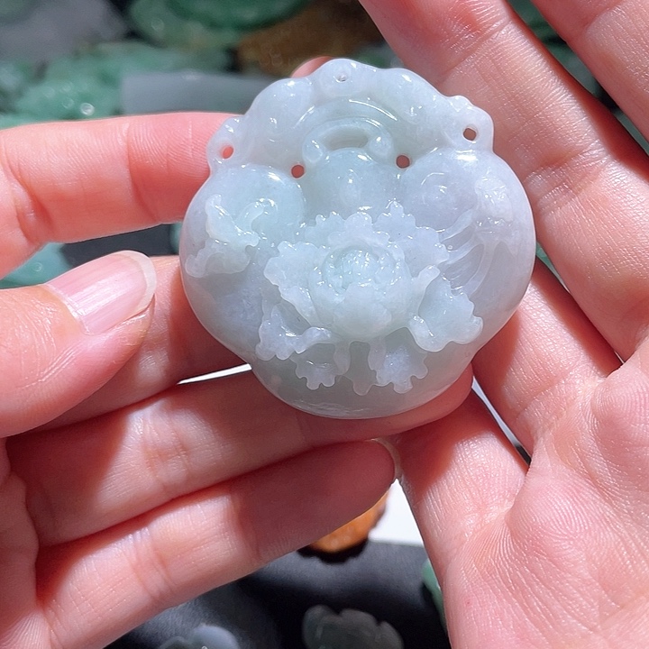颈饰未镶嵌翡翠天