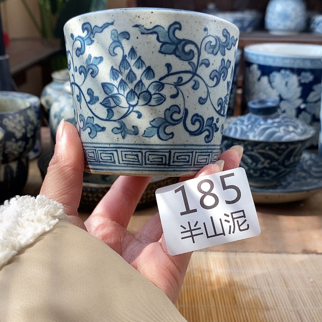 手工手绘青花陶瓷