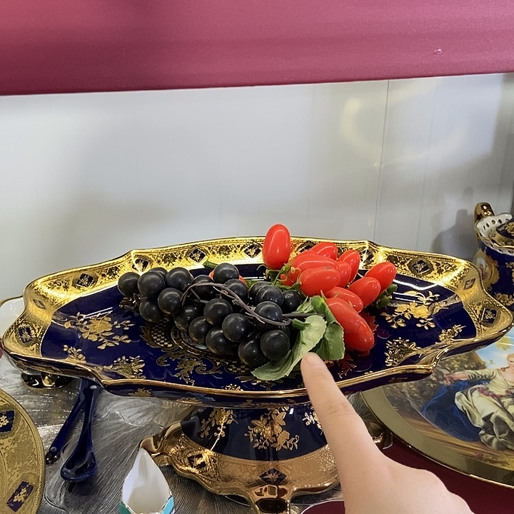 瓷片微瑕……………………………………