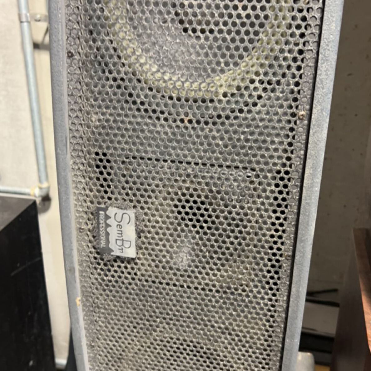 8新  包邮，无线材，无运费险，美国森巴剧场音响一对双八寸