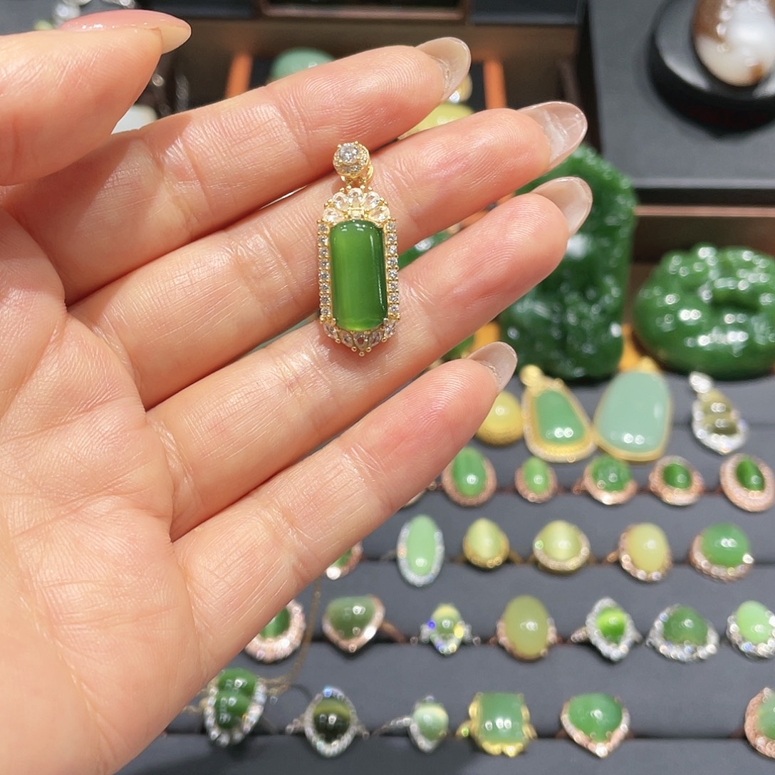 死***硬和田玉银S925镶嵌戒指