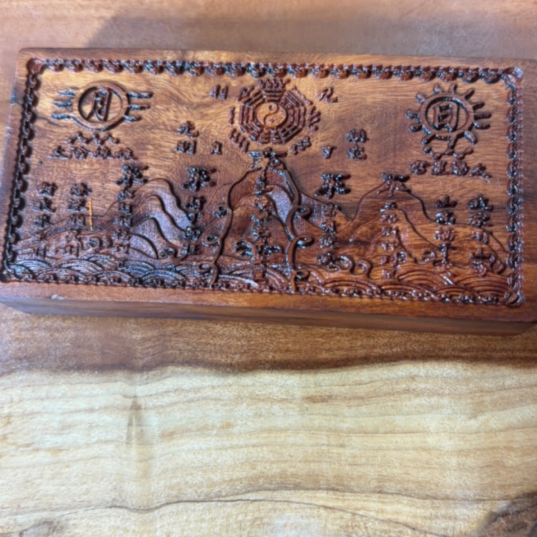 百年雷击枣木山海镇